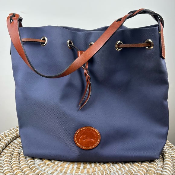 Vintage 90’s Dooney & Bourke Navy Drawstring Bucket Bag AWL II Leather Trim Y2K - Picture 1 of 16